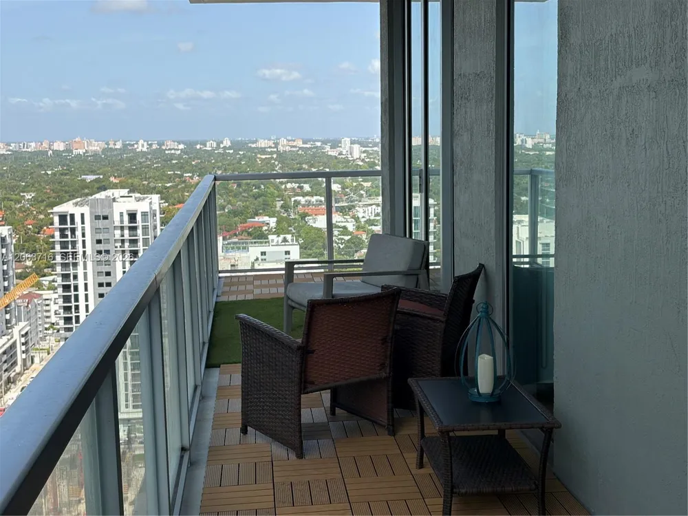 1111 SW 1st Ave #3014-N Miami, FL 33130