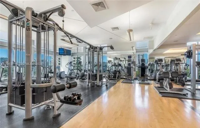 1111 SW 1st Ave #3014-N Miami, FL 33130