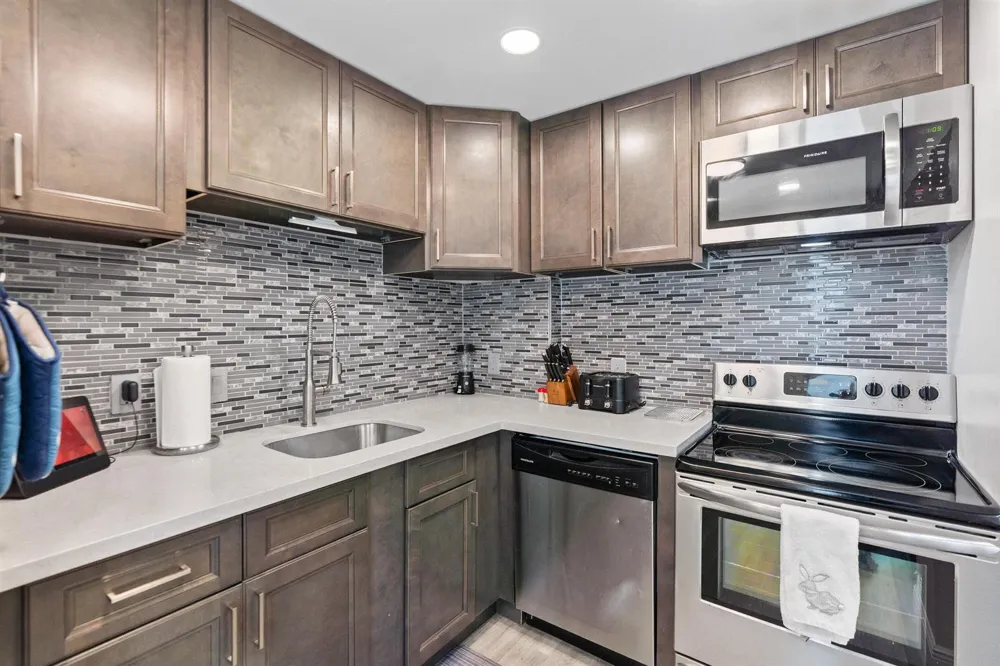 1967 S Ocean Boulevard #107 Lauderdale By The Sea, FL 33062