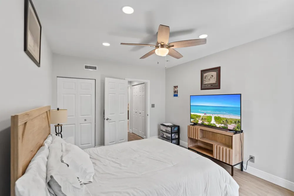 1967 S Ocean Boulevard #107 Lauderdale By The Sea, FL 33062
