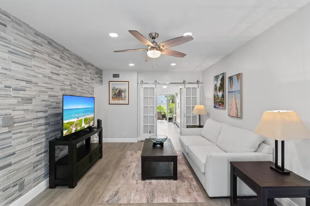 1967 S Ocean Boulevard #107 Lauderdale By The Sea, FL 33062