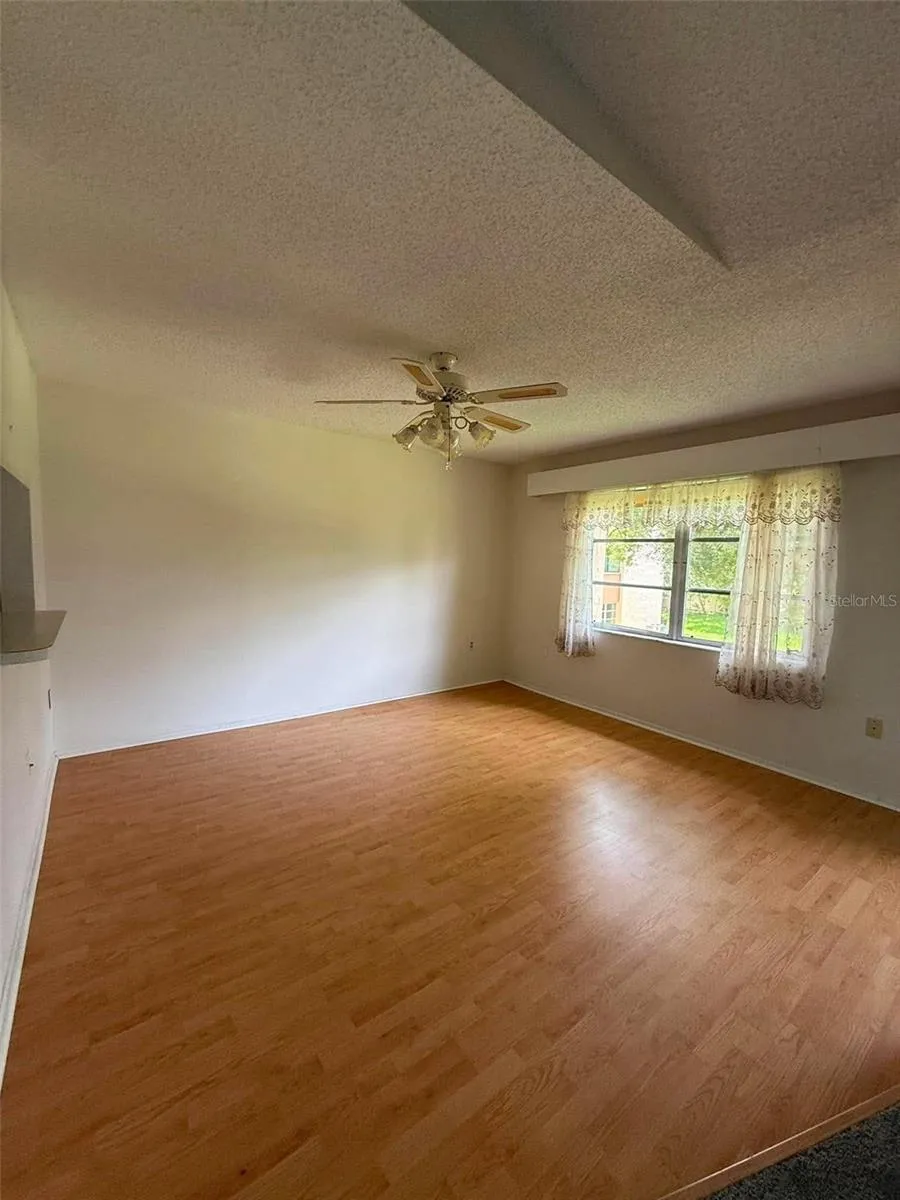 2536 CLUBHOUSE CIRCLE #202 Sarasota, FL 34232