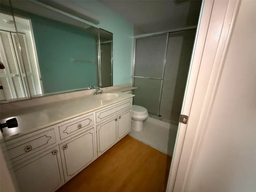 2536 CLUBHOUSE CIRCLE #202 Sarasota, FL 34232