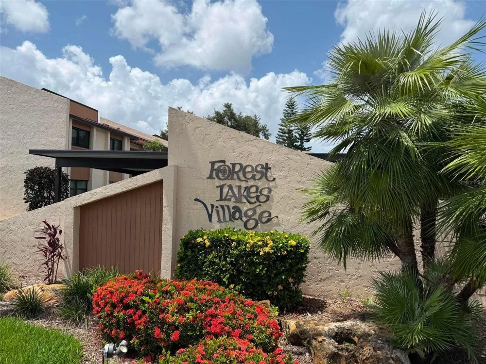 2536 CLUBHOUSE CIRCLE #202 Sarasota, FL 34232