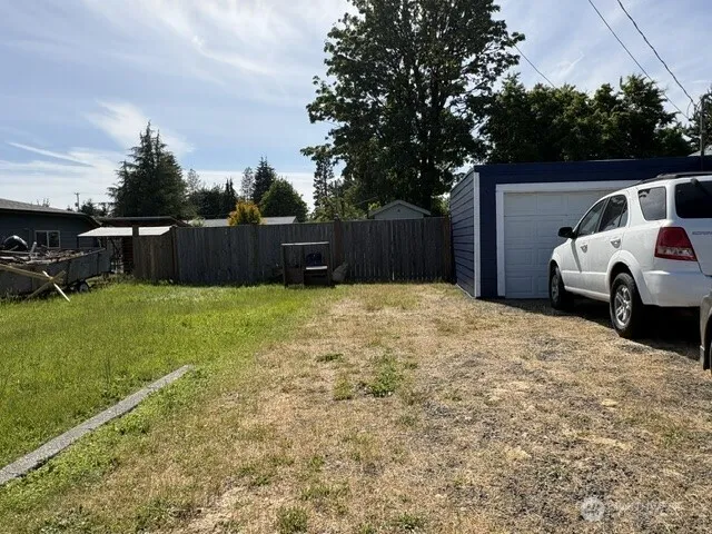 535 11th Elma, WA 98541
