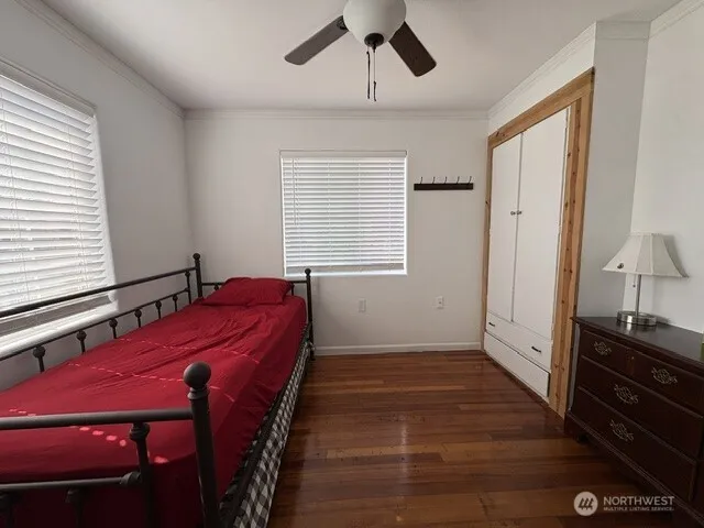 535 11th Elma, WA 98541