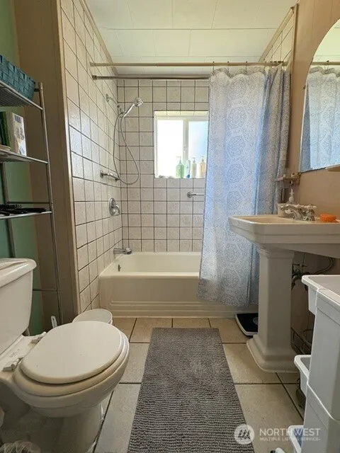 535 11th Elma, WA 98541