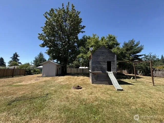 535 11th Elma, WA 98541