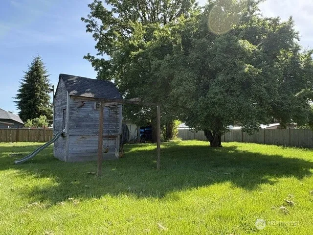 535 11th Elma, WA 98541