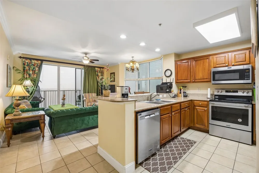 13415 BLUE HERON BEACH DRIVE #610 Orlando, FL 32821