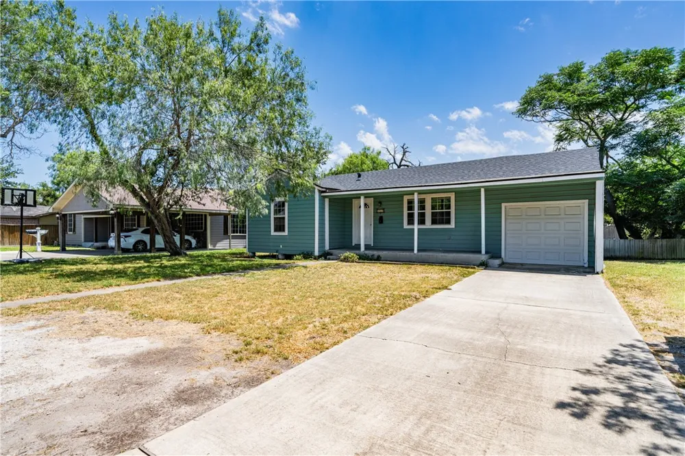 809 E Shelton Street Kingsville, TX 78363