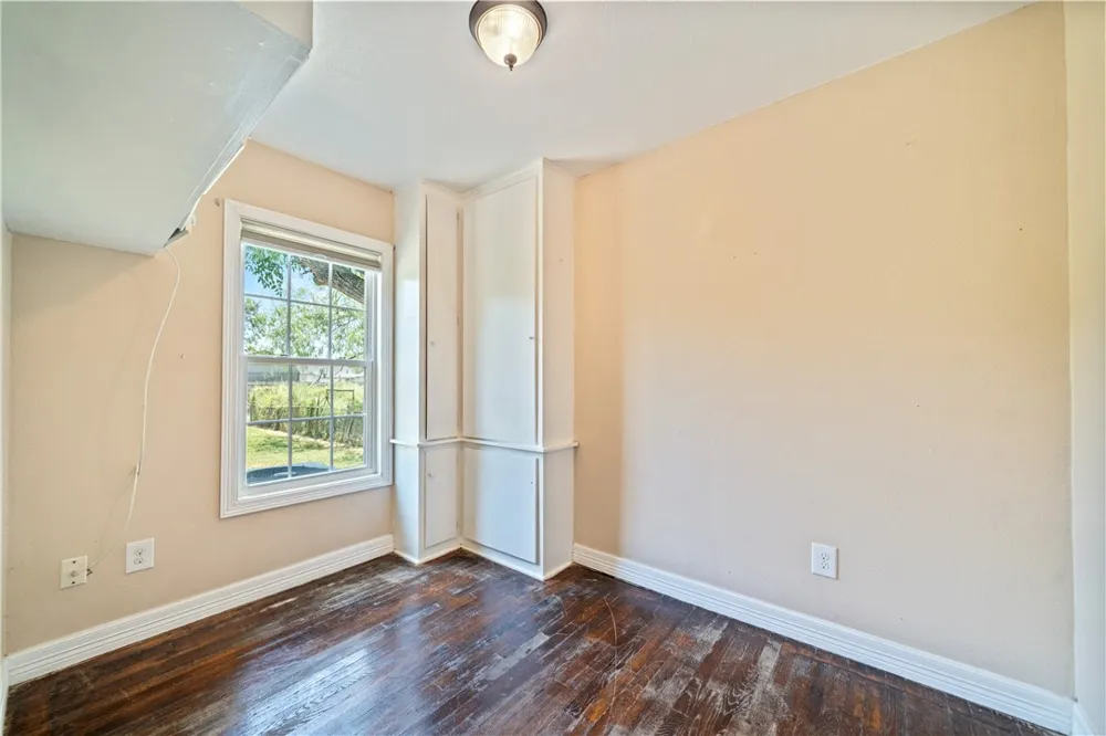 809 E Shelton Street Kingsville, TX 78363