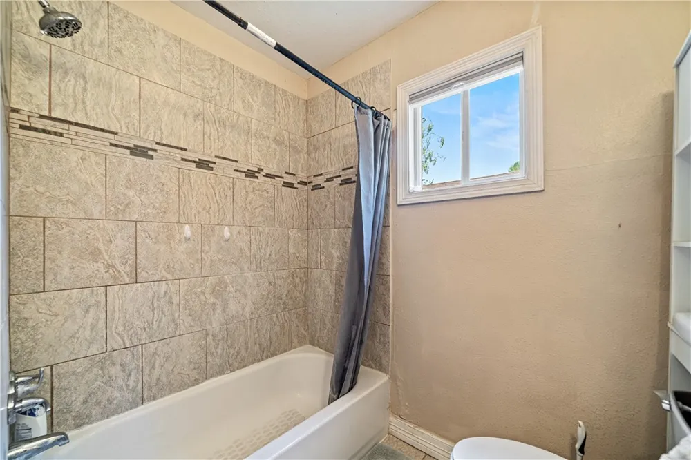 809 E Shelton Street Kingsville, TX 78363