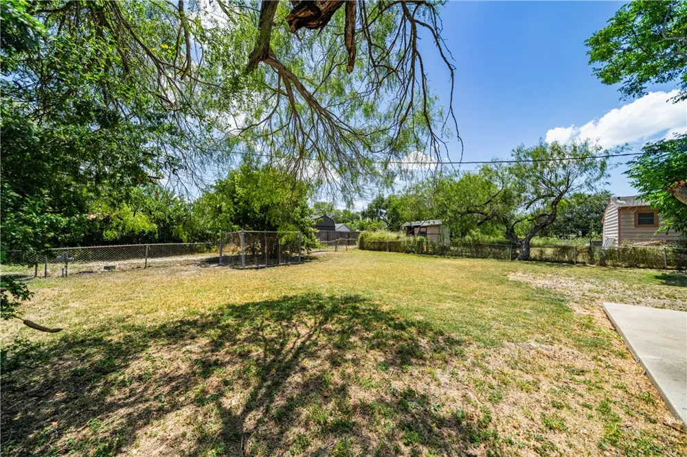 809 E Shelton Street Kingsville, TX 78363