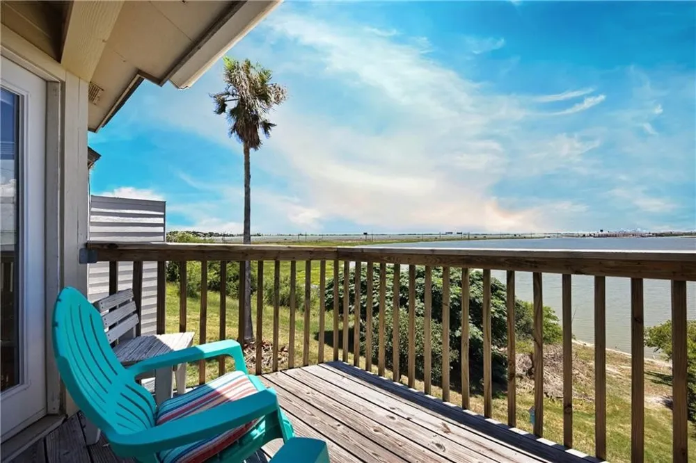 1001 Bayview M Boulevard #M Portland, TX 78374