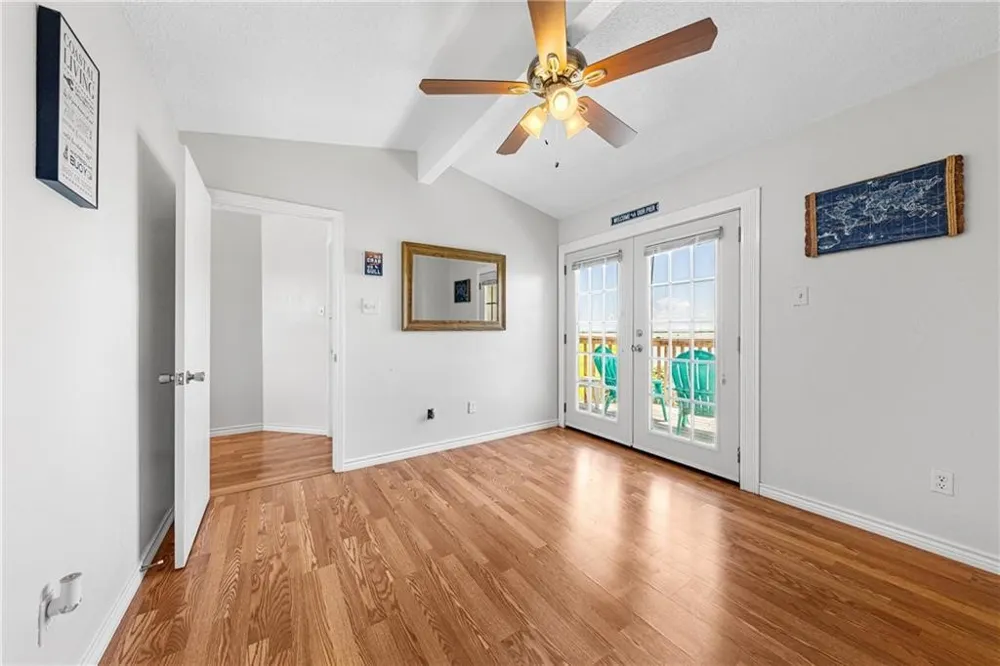 1001 Bayview M Boulevard #M Portland, TX 78374