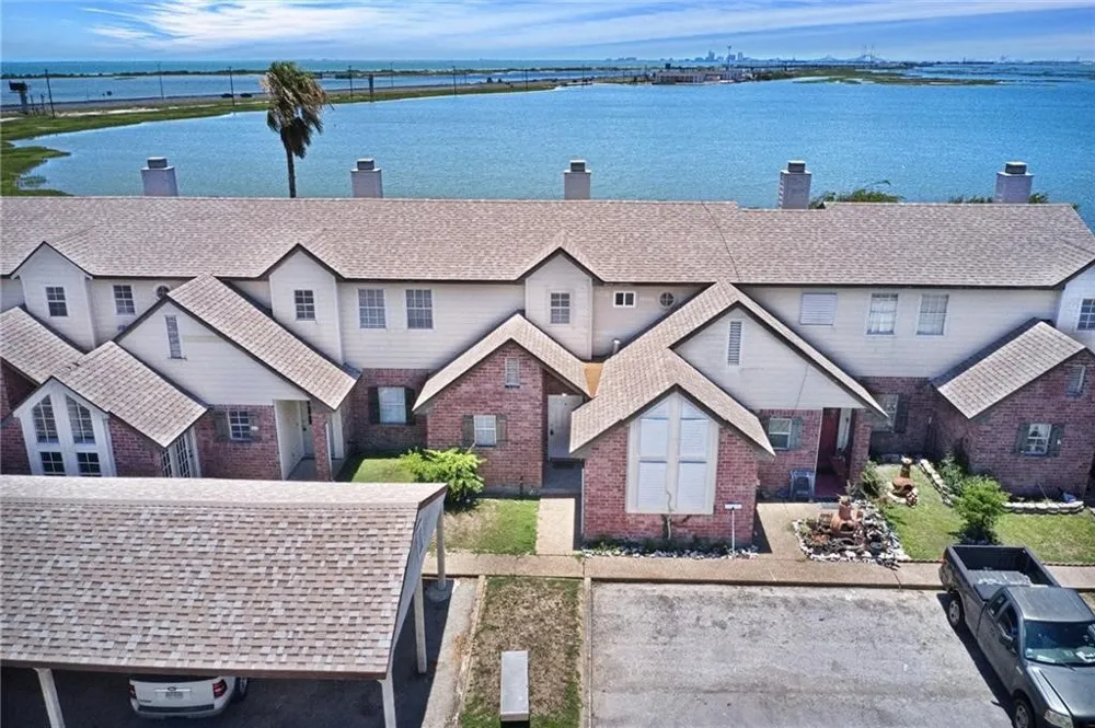 1001 Bayview M Boulevard #M Portland, TX 78374