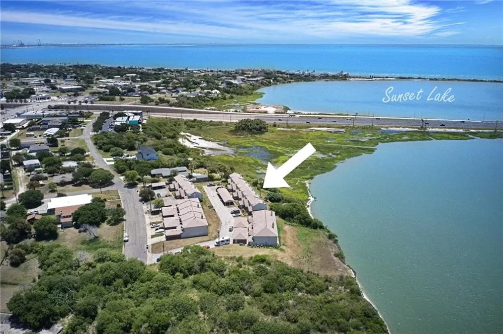 1001 Bayview M Boulevard #M Portland, TX 78374