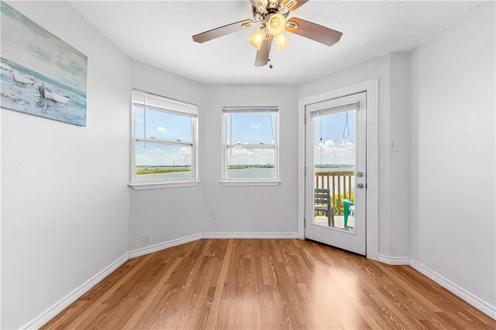 1001 Bayview M Boulevard #M Portland, TX 78374