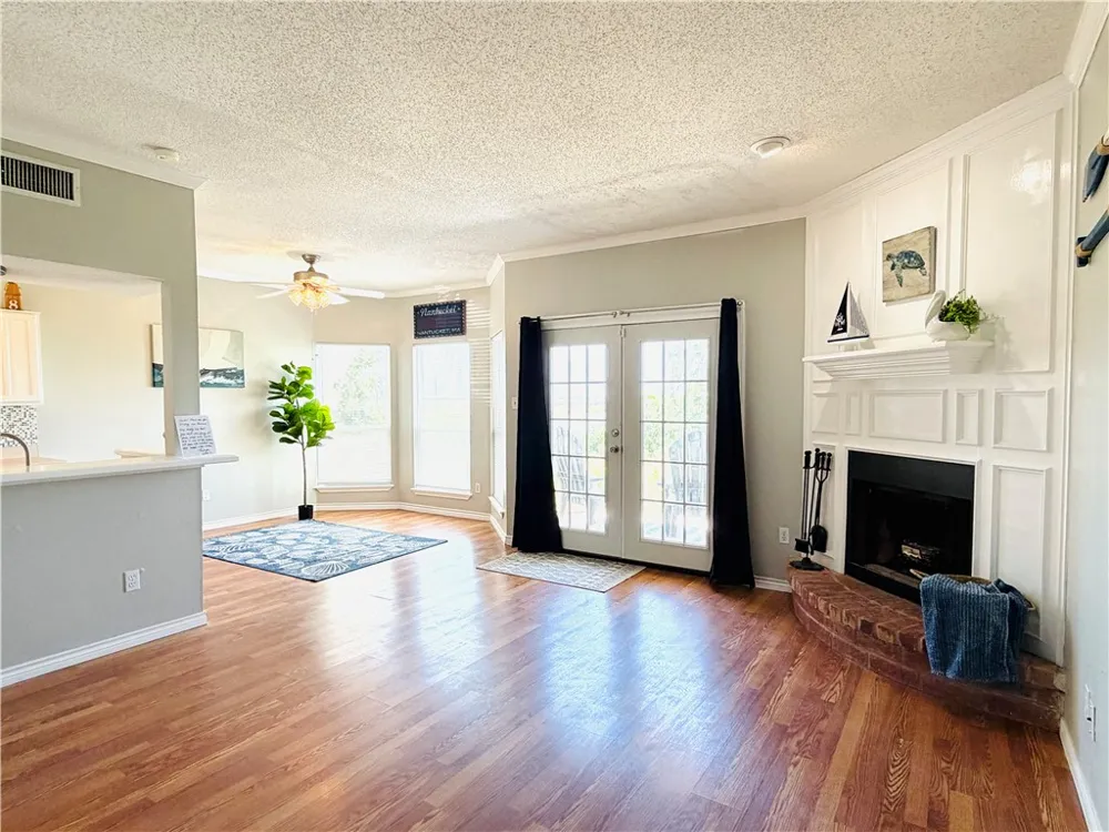 1001 Bayview M Boulevard #M Portland, TX 78374