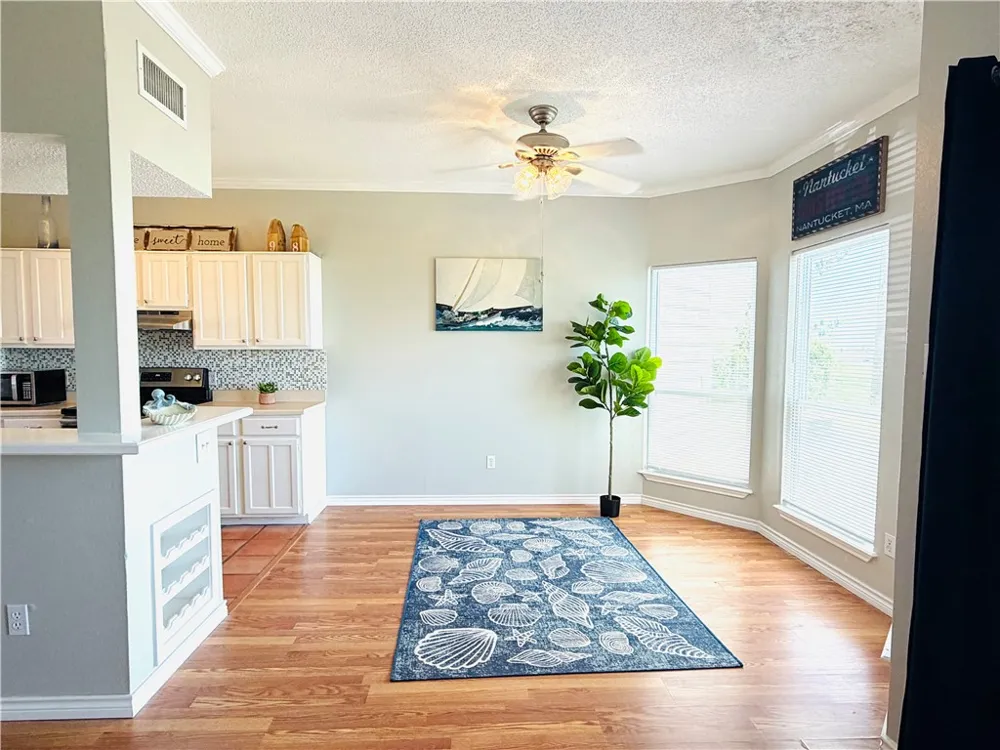 1001 Bayview M Boulevard #M Portland, TX 78374