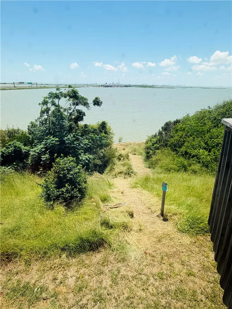 1001 Bayview M Boulevard #M Portland, TX 78374