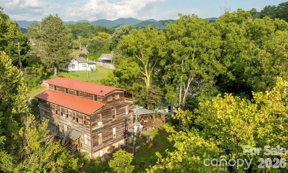 1 Old Mill Lane Weaverville, NC 28787
