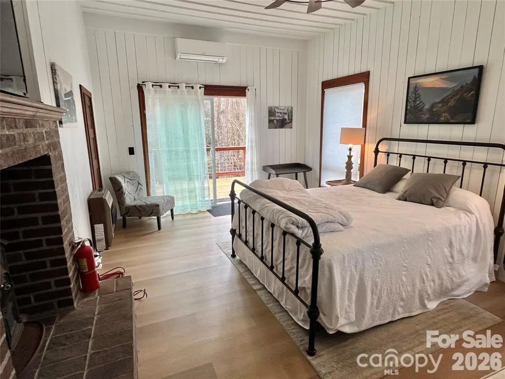 1 Old Mill Lane Weaverville, NC 28787
