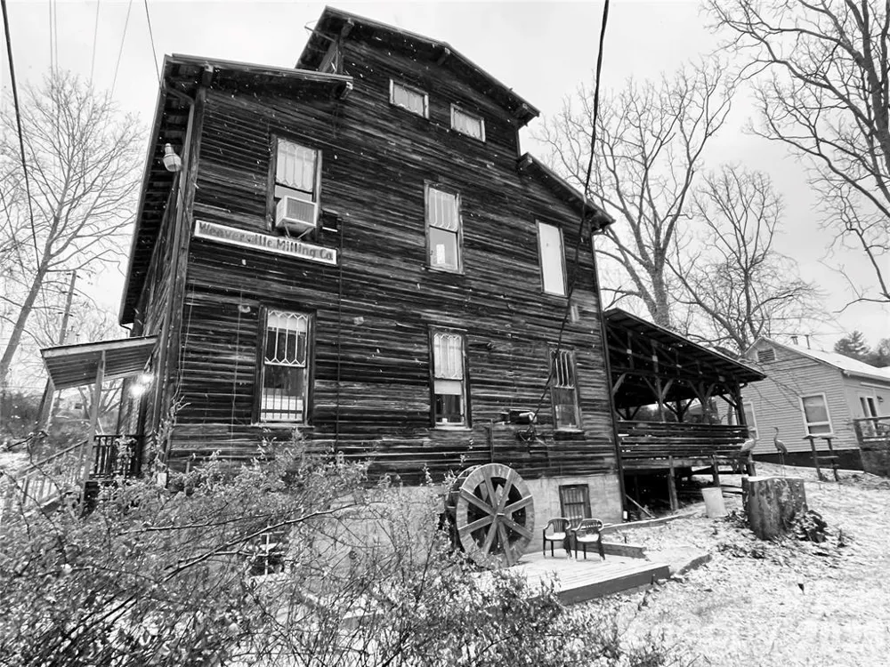1 Old Mill Lane Weaverville, NC 28787
