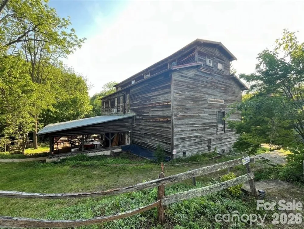 1 Old Mill Lane Weaverville, NC 28787