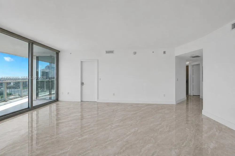 488 NE 18th St #3900 Miami, FL 33132