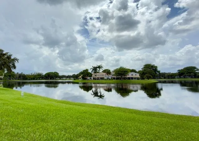 3152 DEER CREEK LAKE SHORE DRIVE Deerfield Beach, FL 33442