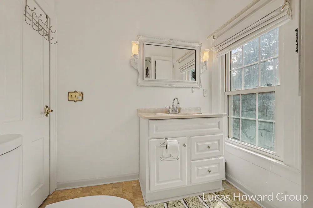314 S Sherwood Avenue Plainwell, MI 49080