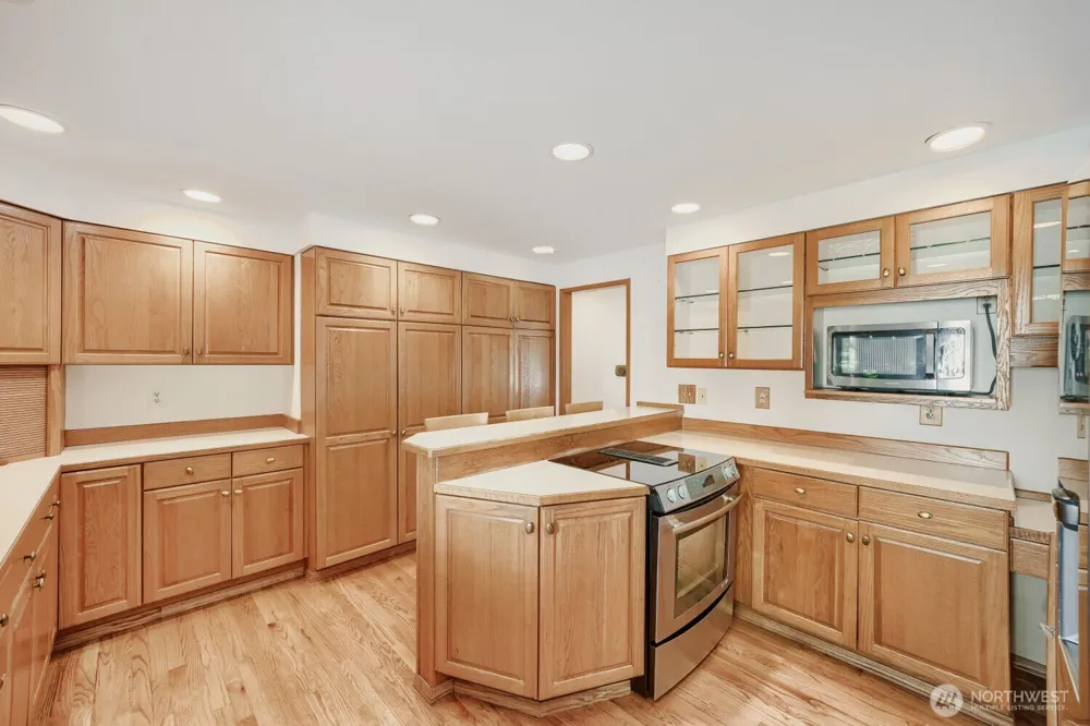 28605 51st Place S Auburn, WA 98001