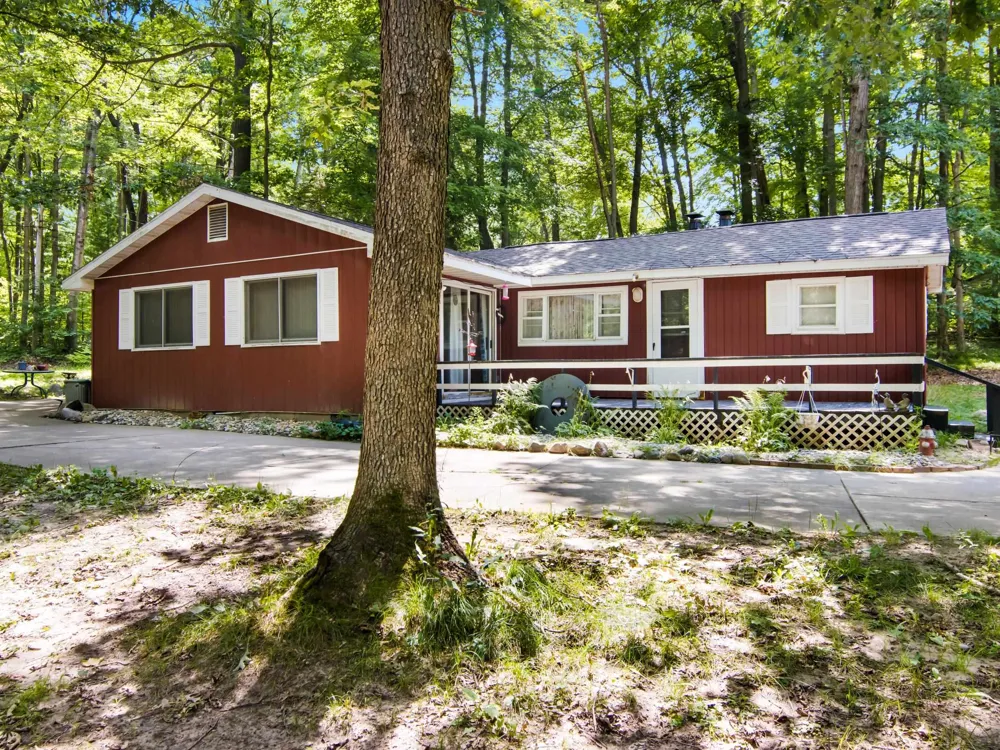 4883 Poplar Drive Hayes Township, MI 48625