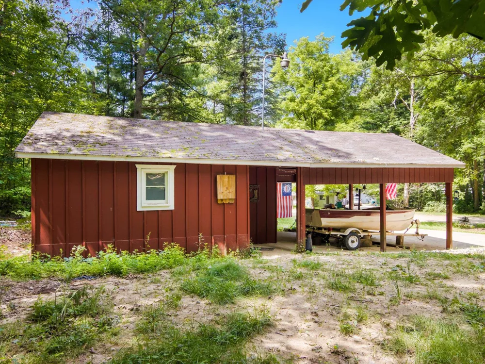 4883 Poplar Drive Hayes Township, MI 48625