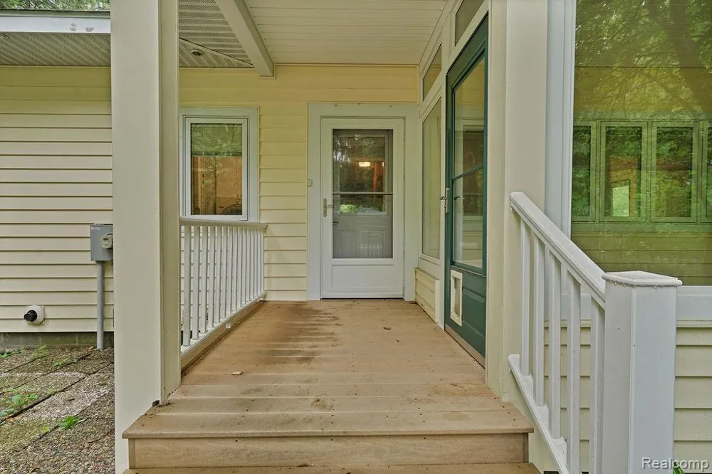 9670 S County Line Road Stronach Township, MI 49660
