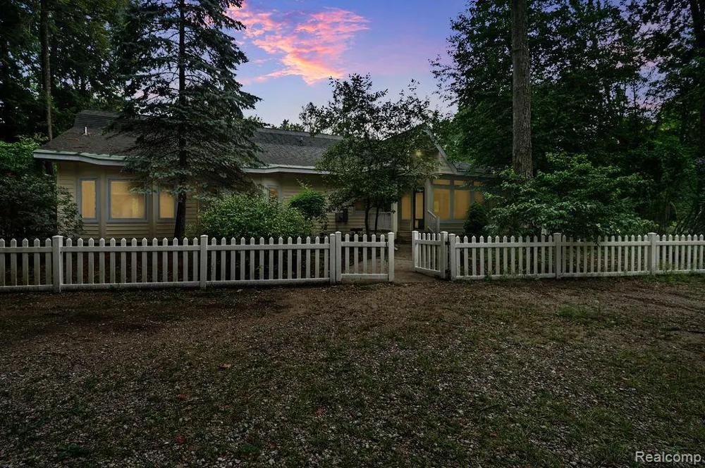 9670 S County Line Road Stronach Township, MI 49660