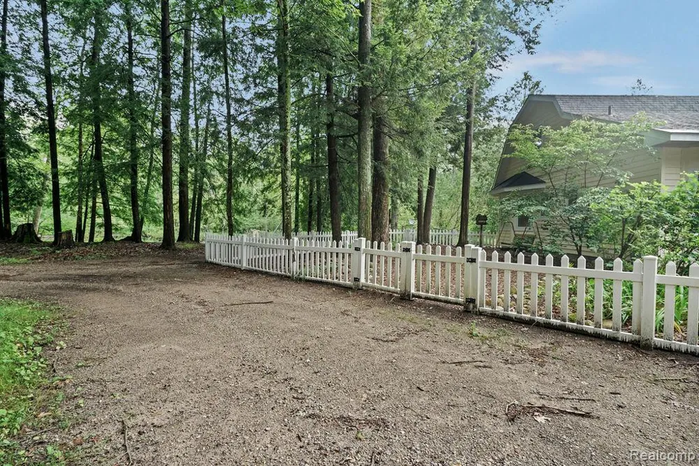 9670 S County Line Road Stronach Township, MI 49660