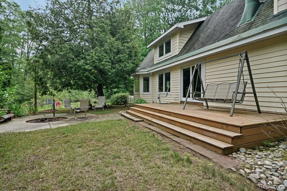9670 S County Line Road Stronach Township, MI 49660