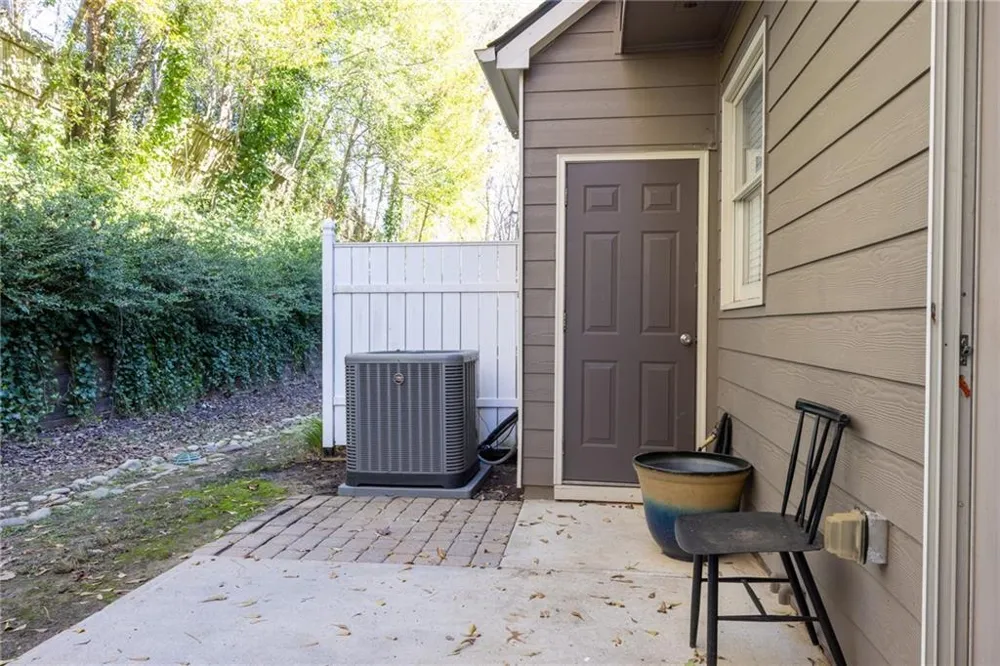 1232 Harris Commons Place #1232 Roswell, GA 30076