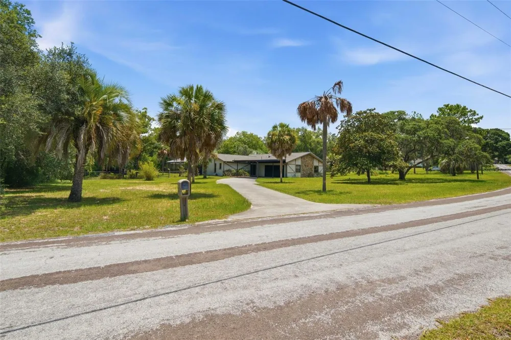 385 CORNISH POINT Lecanto, FL 34461