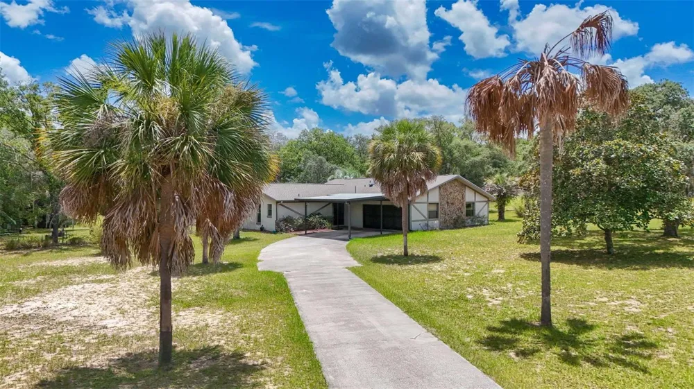 385 CORNISH POINT Lecanto, FL 34461