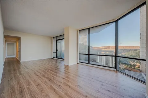 14 Greenway Plaza #6P