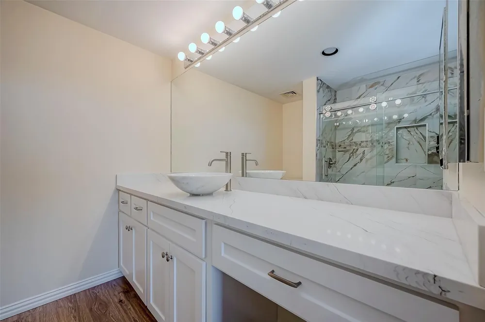 14 Greenway Plaza #6P Houston, TX 77046