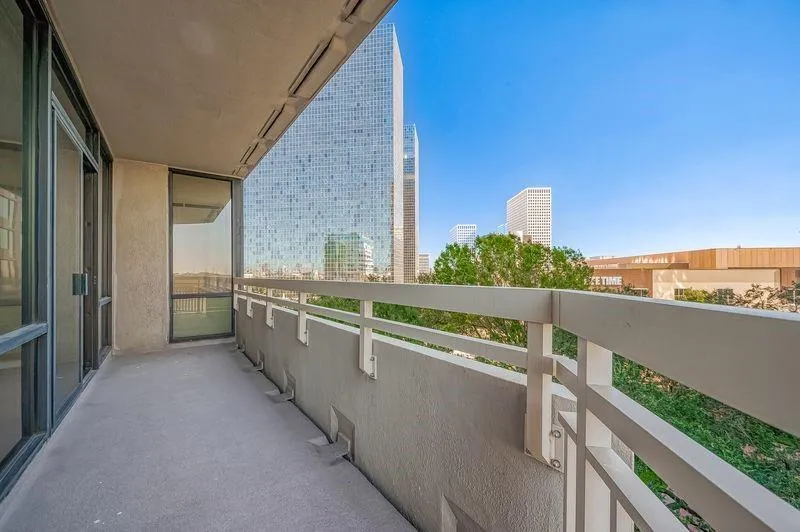 14 Greenway Plaza #6P Houston, TX 77046