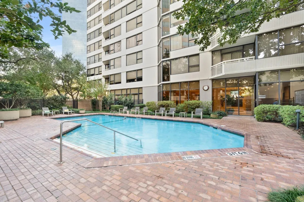 14 Greenway Plaza #6P Houston, TX 77046