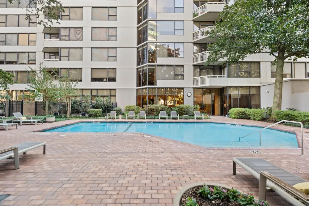 14 Greenway Plaza #6P Houston, TX 77046
