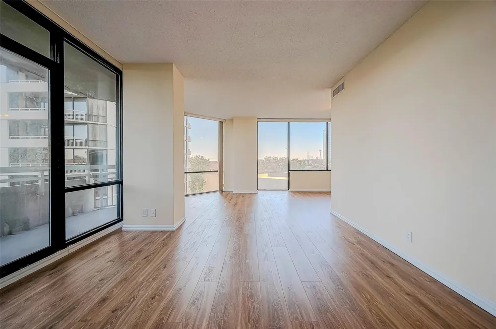 14 Greenway Plaza #6P Houston, TX 77046