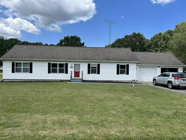 4289 Arrow Wood Curve Benton Harbor, MI 49022